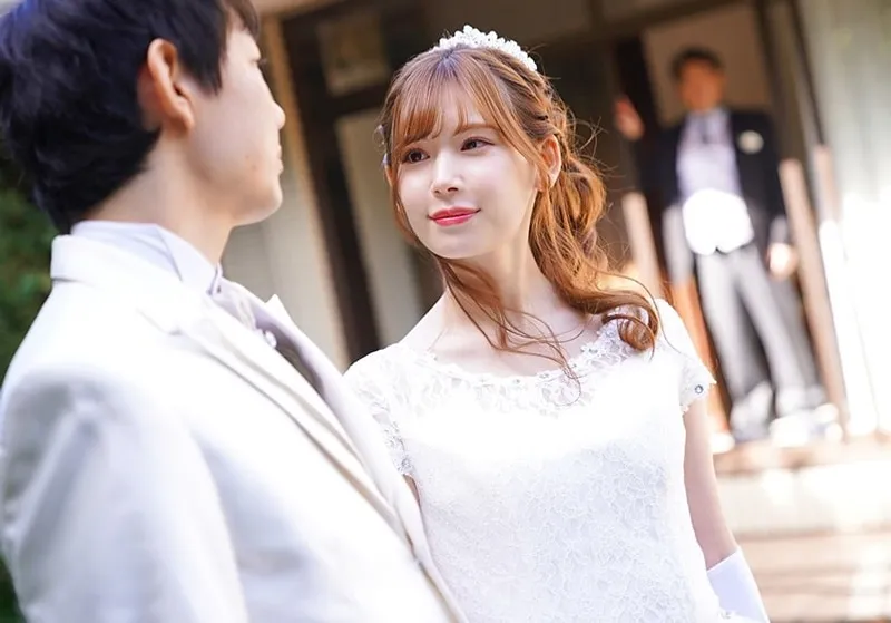 Bố chồng chịch con dâu ngay sau lễ cưới của con trai