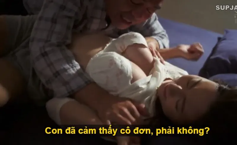 Nhìn con trai mải miết lao đầu vào công việc khiến vợ nó cô quạnh lẻ loi, ông bố chồng liều lĩnh đè ra quan hệ với con dâu.
